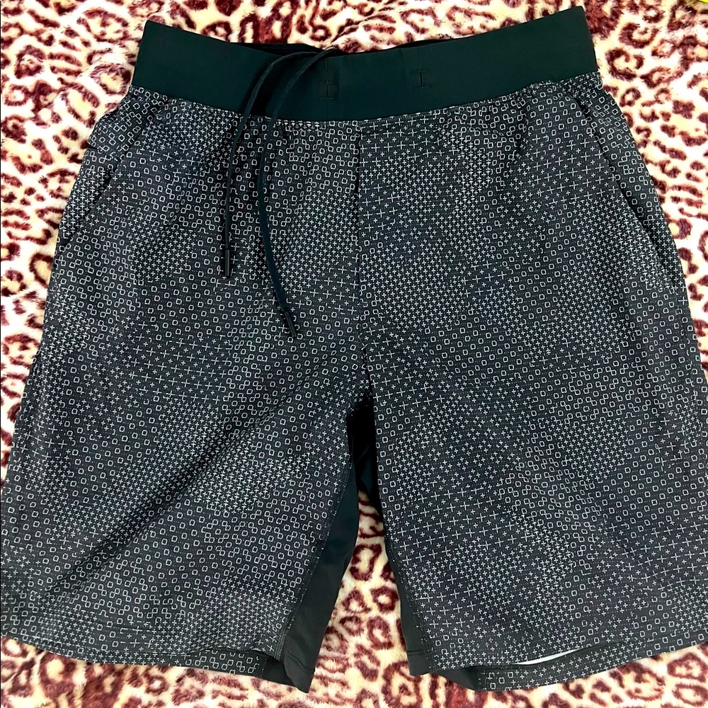 Lulu Lemon, size medium, yoga shorts. Barely worn.